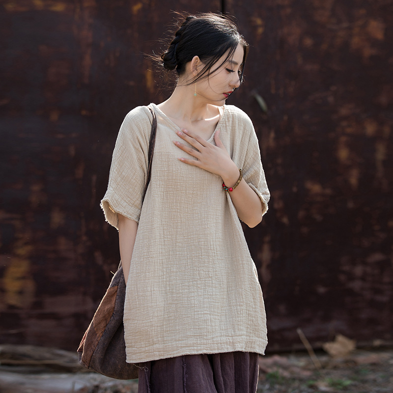 Versatile slim fit women's T-shirt 57 01