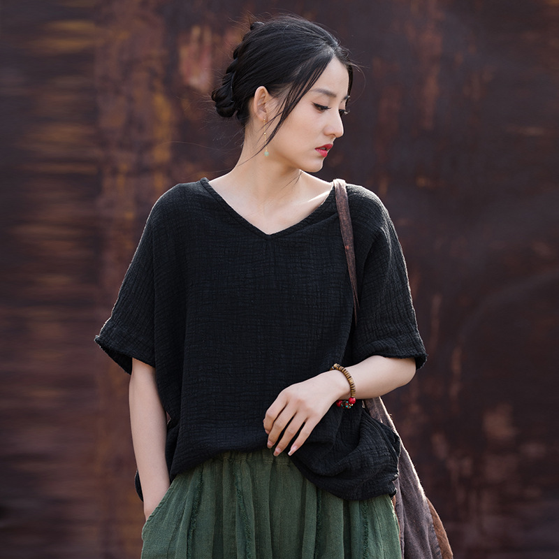 Versatile slim fit women's T-shirt 57 02